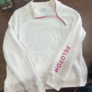 Peloton pullover